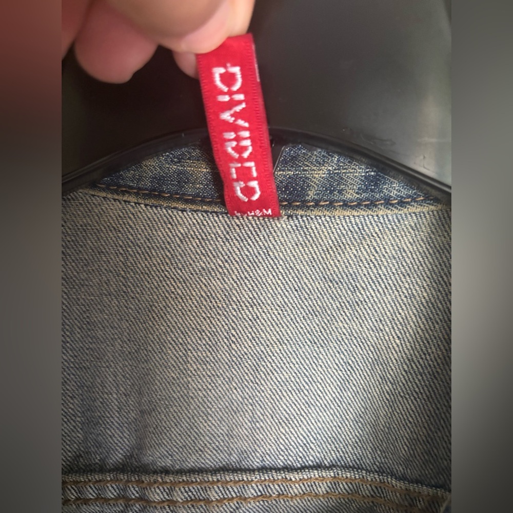 H&M Divide Jean jacket. . small size 100%cotton - Picture 6 of 13
